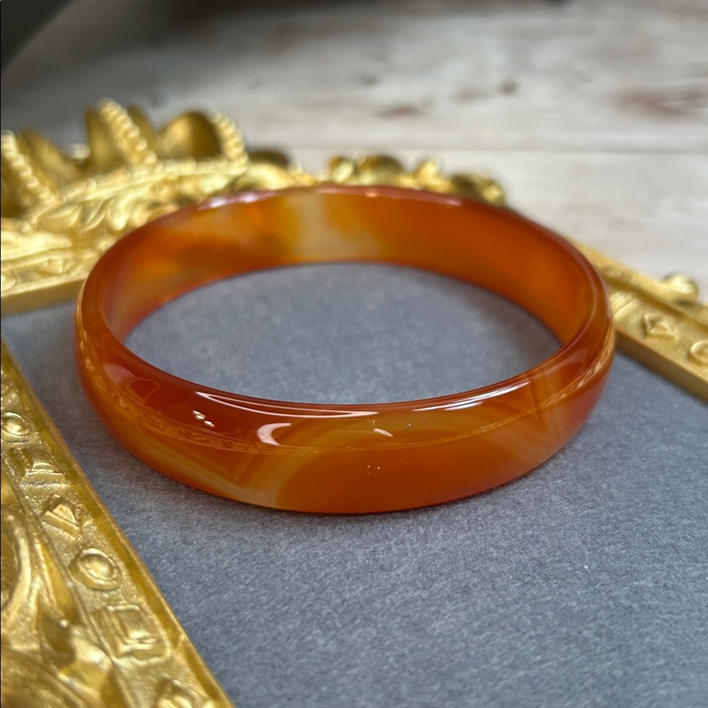 Vibrant Red Agate Bangle Bracelet - image 7